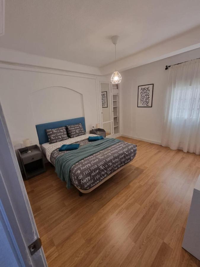 Holidays2Malaga 2 Bedroom Armengual De La Mota Close Shopping Center Exterior foto